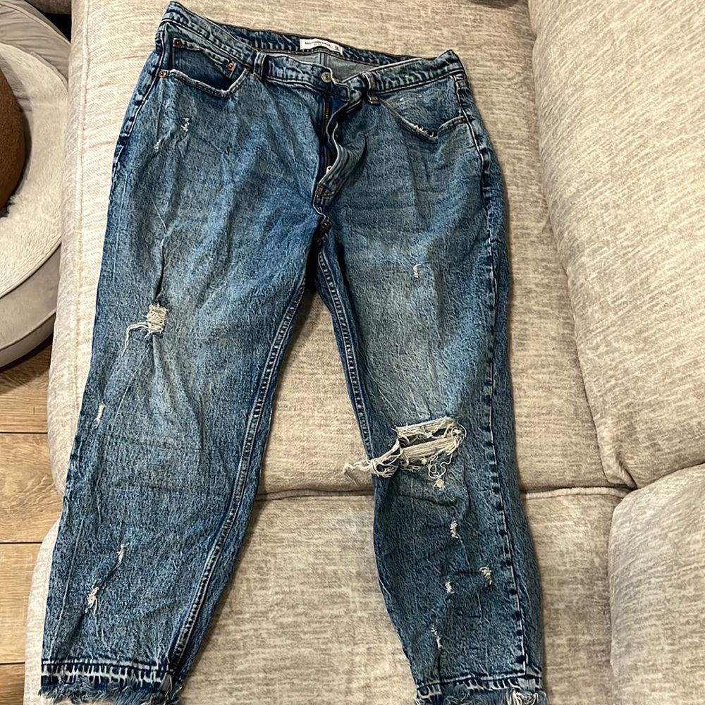 Abercrombie & Fitch mom high rise jeans